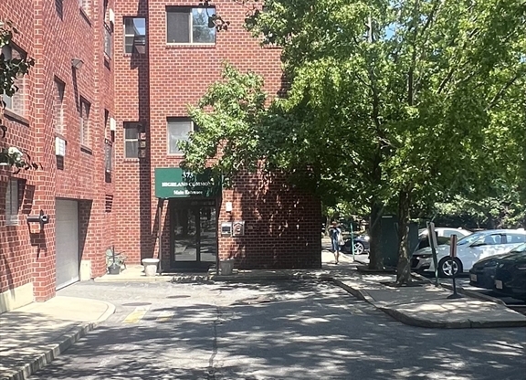 1 bed, 1 bath, 673 sqft, $2,750, Unit 303