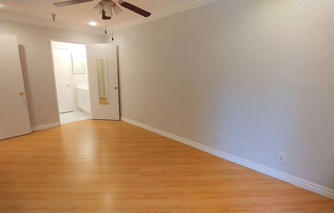 2 beds, 2 baths, 940 sqft, $2,950, Unit 515