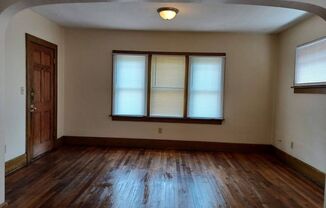 2 beds, 1 bath, 1,050 sqft, $895, Unit 2129-2