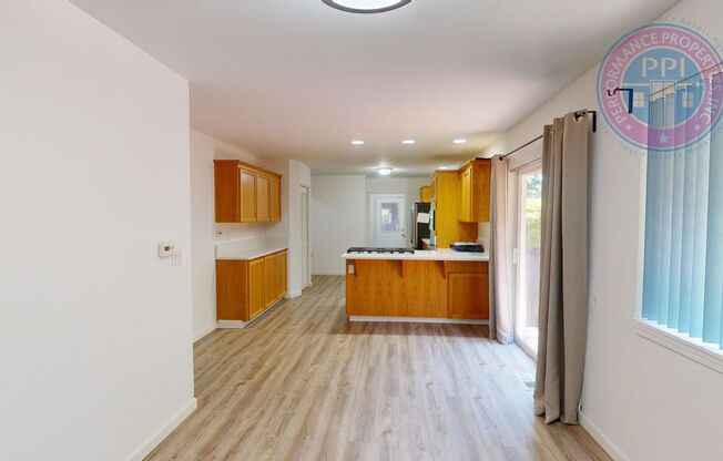 LAKE OSWEGO, FIRST ADDITION / SINGLE LEVEL, NEWLY UPDATED, BASEMENT & GARAGE