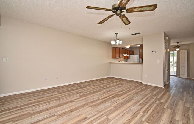 Spacious 2 bedroom 2 bath condo practically on UCF campus
