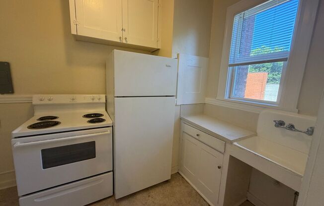 1 bed, 1 bath, 460 sqft, $1,250, Unit 209