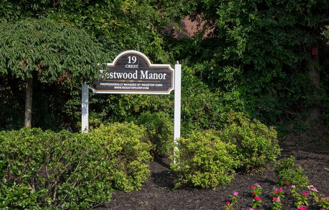 Westwood Manor: In-Unit Washer & Dryer, Cold Water Included, Cat & Dog Friendly, and Walk-In Closets