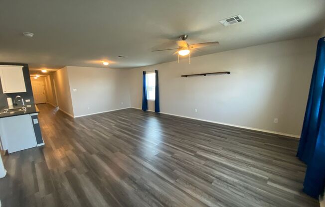 AVAILABLE IN BULVERDE!  In Hidden Trails Subdivision