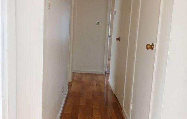 3 beds, 1 bath, $1,995