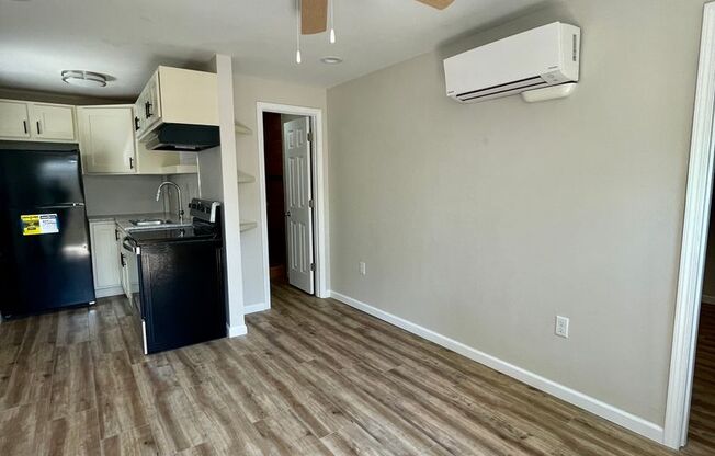 1 bed, 1 bath, $595