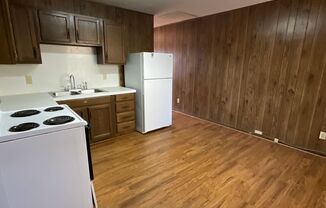 2 beds, 1.5 baths, $700, Unit 825 S Cherokee - Unit 8