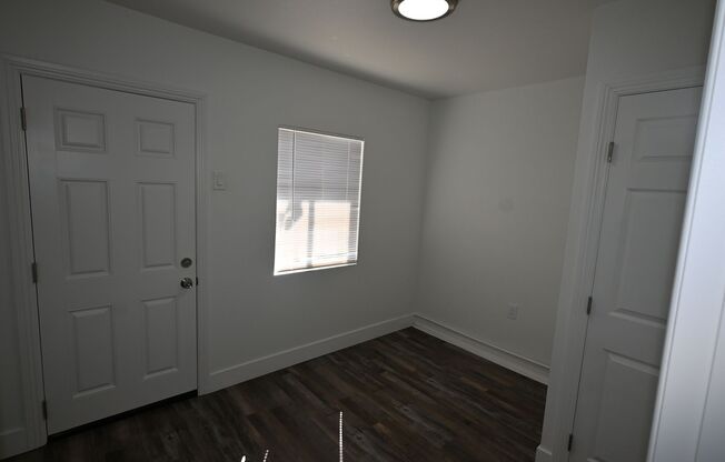 3 beds, 1 bath, $1,200