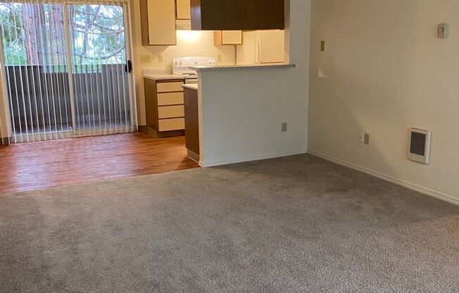 2 beds, 1 bath, 803 sqft, $1,468, Unit CMV 12223 - 204