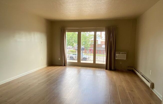 1 bed, 1 bath, $975, Unit Apt 7