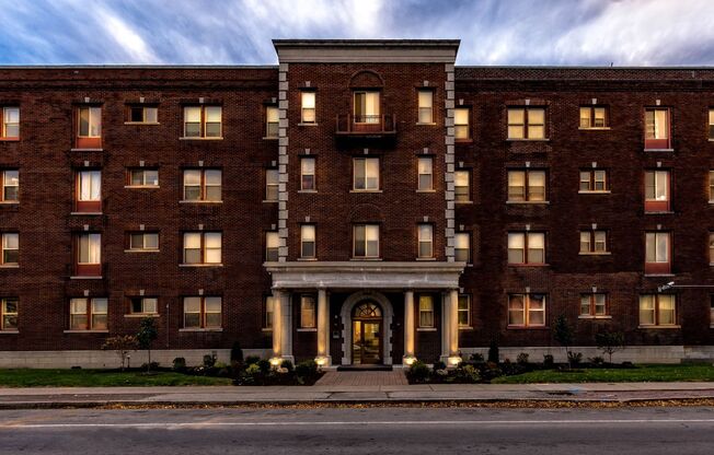 1 bed, 1 bath, $1,289, Unit B4