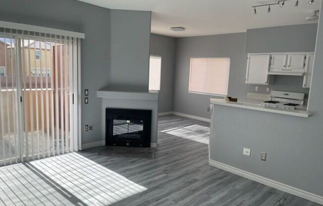 2 Bedroom Condo in Silverado Ranch!
