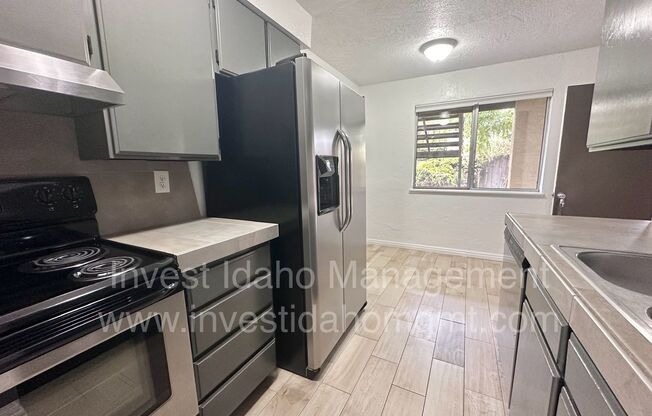 2 beds, 1 bath, 750 sqft, $1,150, Unit M