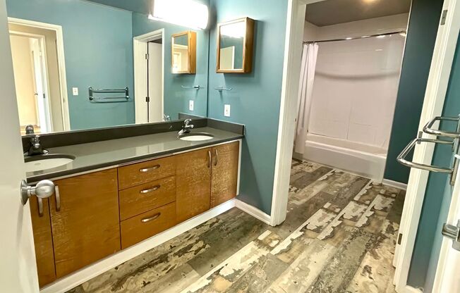 2 beds, 1 bath, $3,250