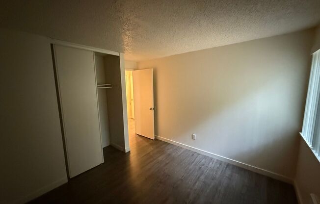 2 beds, 1 bath, 825 sqft, $1,245, Unit 233