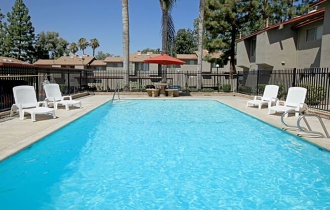 2 beds, 1.5 baths, 978 sqft, $1,325, Unit E-36