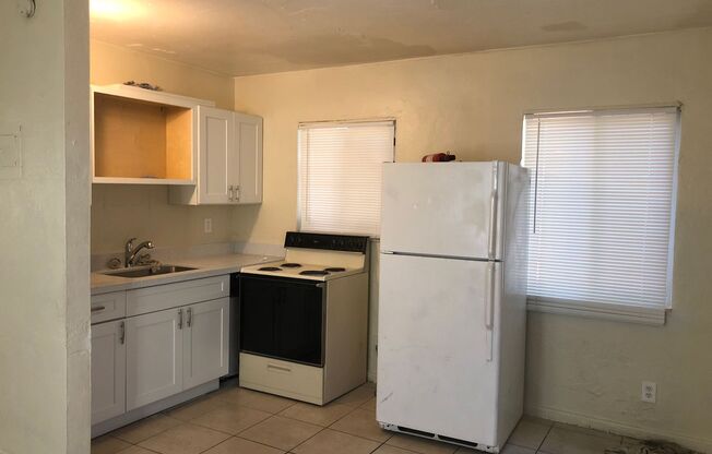 2 beds, 1 bath, 650 sqft, $1,595, Unit 3