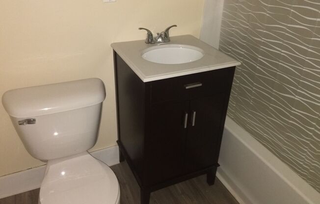 1 bed, 1 bath, 625 sqft, $685, Unit 3305 Iowa St