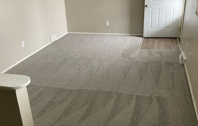 2 beds, 1 bath, 800 sqft, $1,195, Unit 415