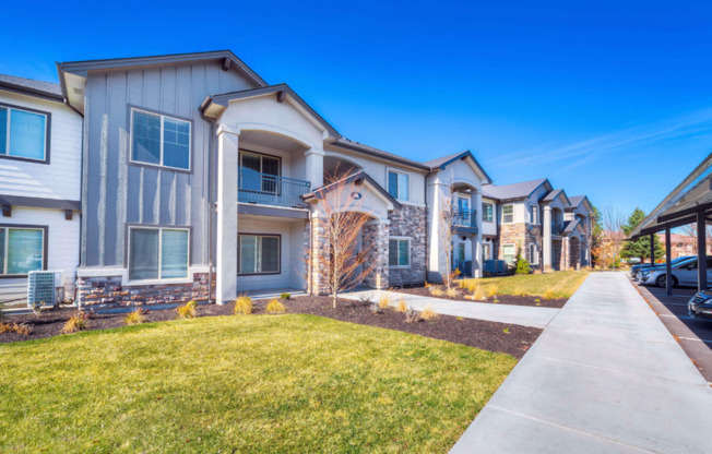 1 bed, 1 bath, 790 sqft, $1,350, Unit B-109