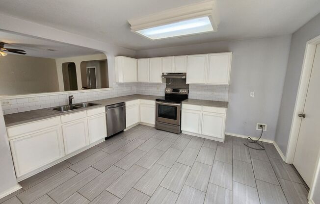3 beds, 2 baths, $1,745
