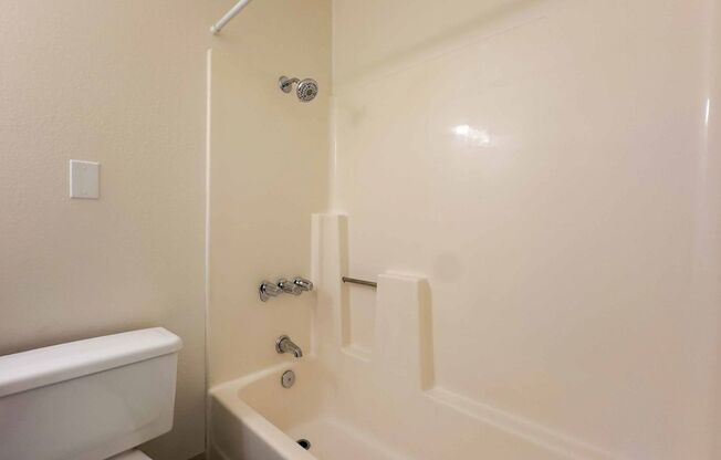 1 bed, 1 bath, 681 sqft, $1,799