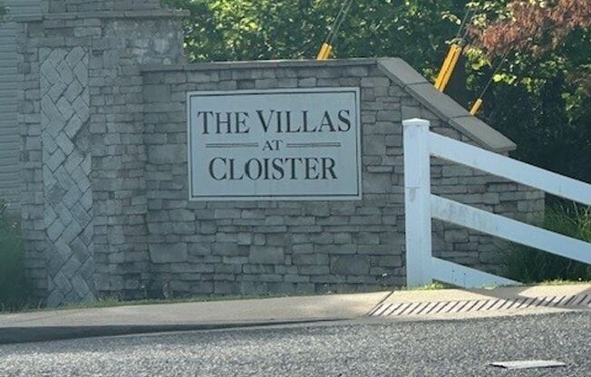 Spacious 3 bedroom Townhome now available for May 1 move in!