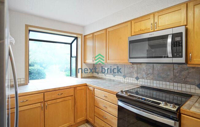 2 beds, 1.5 baths, $2,550