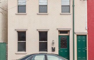 Remodeled 3 bed/2.5 bath in South Side