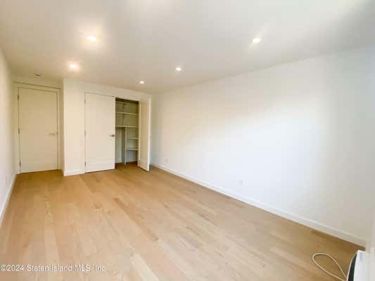 2 beds, 1 bath, 865 sqft, $2,600, Unit 4S