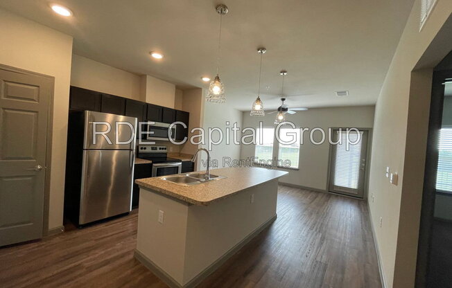 4800 W ILLINOIS AVE