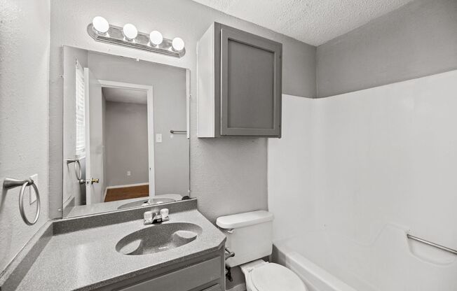Studio, 1 bath, 500 sqft, $795, Unit 106