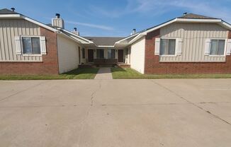 1206 E Selma