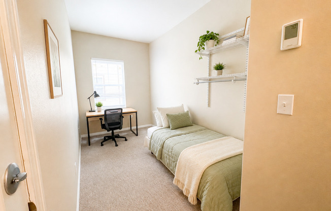Studio, 1 bath, 137 sqft, $1,195, Unit 8C