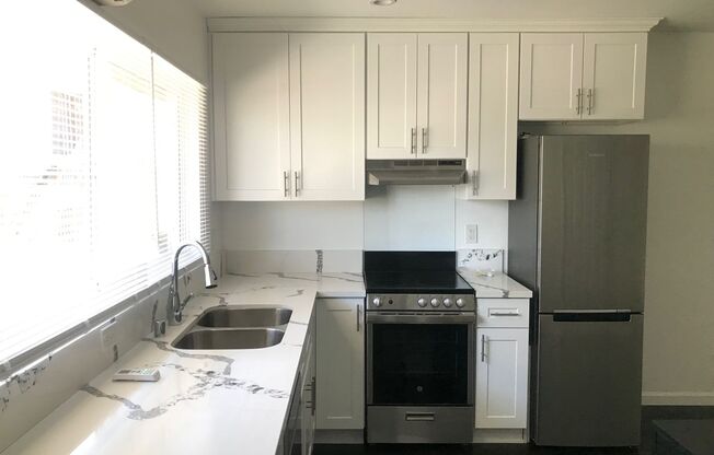 1 bed, 1 bath, 400 sqft, $1,750, Unit 0007