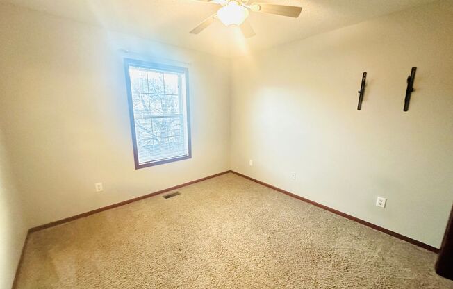 3 beds, 2.5 baths, $2,195, Unit UNIT D