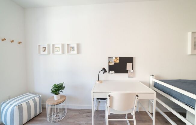 Studio, 1 bath, 349 sqft, $1,500, Unit 606A (Shared Studio, Female)