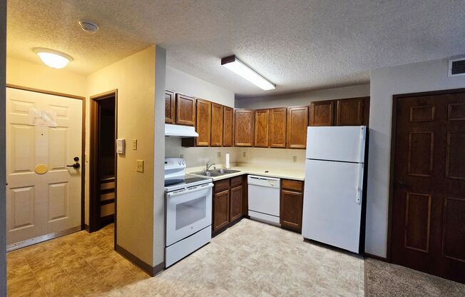 Studio, 1 bath, 350 sqft, $1,200, Unit island-3AF