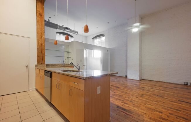 2 beds, 2 baths, 1,060 sqft, $1,250, Unit 209