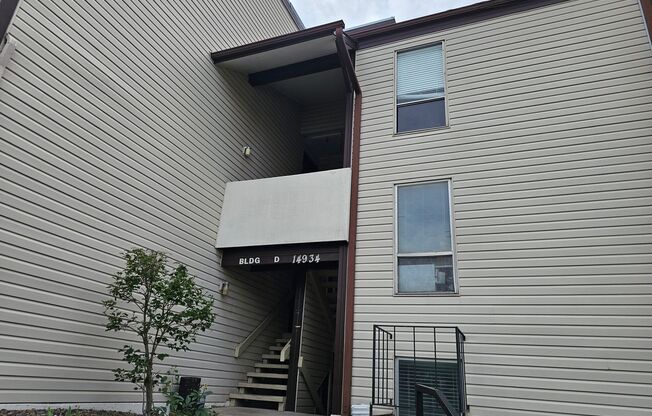 2 beds, 1 bath, $1,795