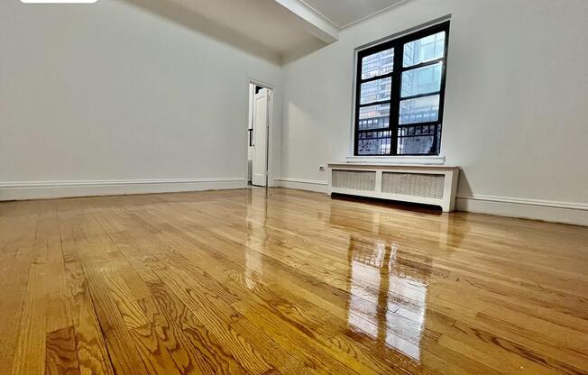 Studio, 1 bath, $2,900, Unit PHC