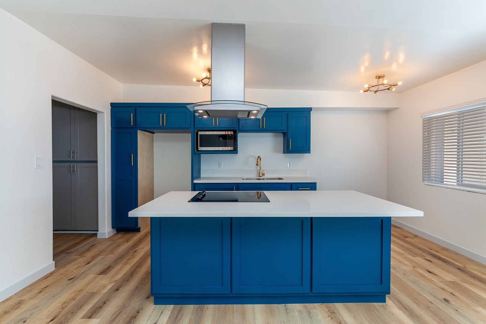 Move In Special $500 Off First Month's Rent - $1,895 Beautiful 1 Bedroom and 1 Bath