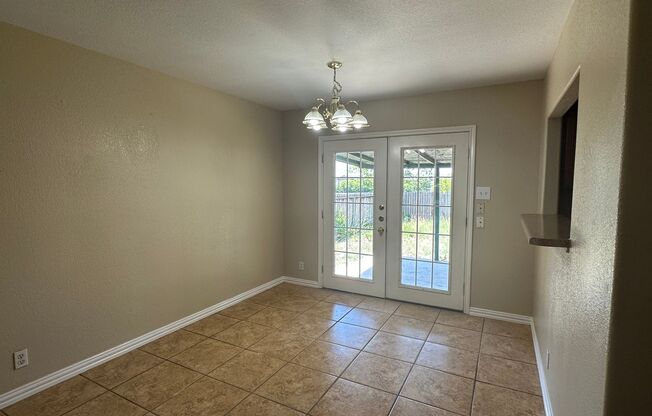 Beautiful 3 bedroom 2.5 full baths Plus Additional Room