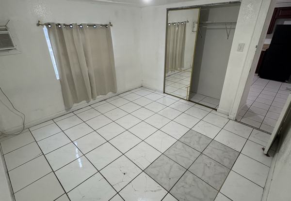 1135 SW 127 CT