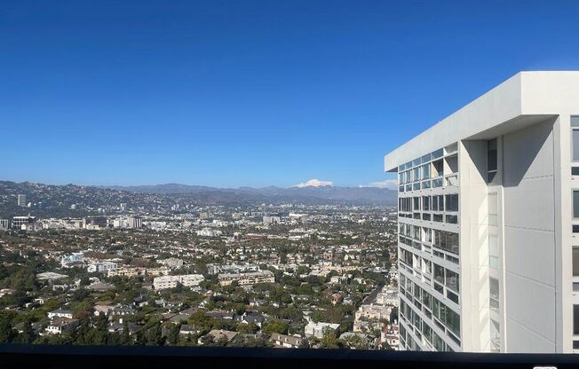 2 beds, 2 baths, 1,301 sqft, $7,250, Unit 2704