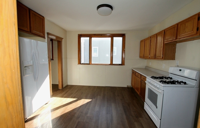 2 beds, 1 bath, 970 sqft, $2,000, Unit 1