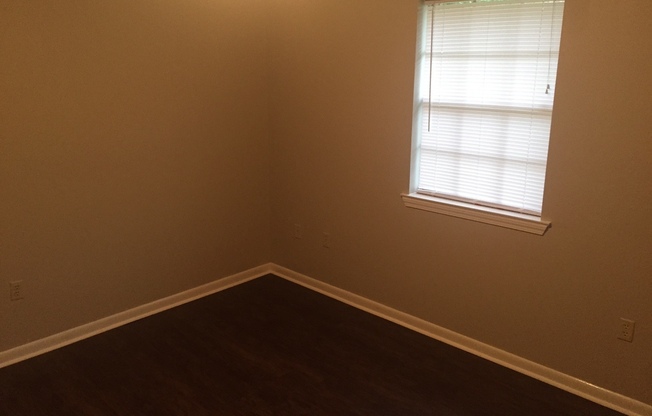 3 beds, 2 baths, $1,500