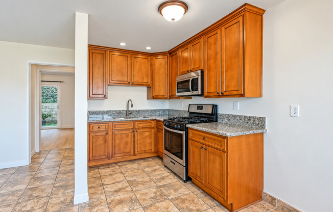 1 bed, 1 bath, 600 sqft, $2,295, Unit 3703