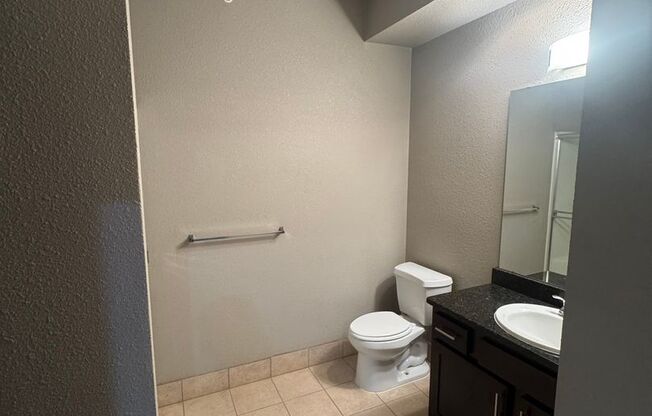 2 beds, 2 baths, $1,150, Unit Walnut A203