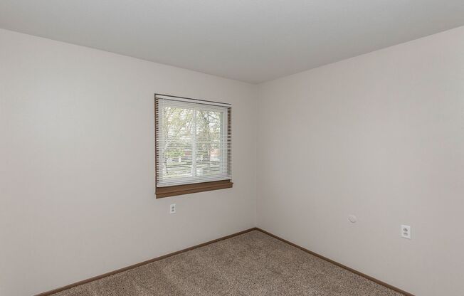 2 beds, 1 bath, 850 sqft, $795, Unit 3535 N Main Street Apt A-5